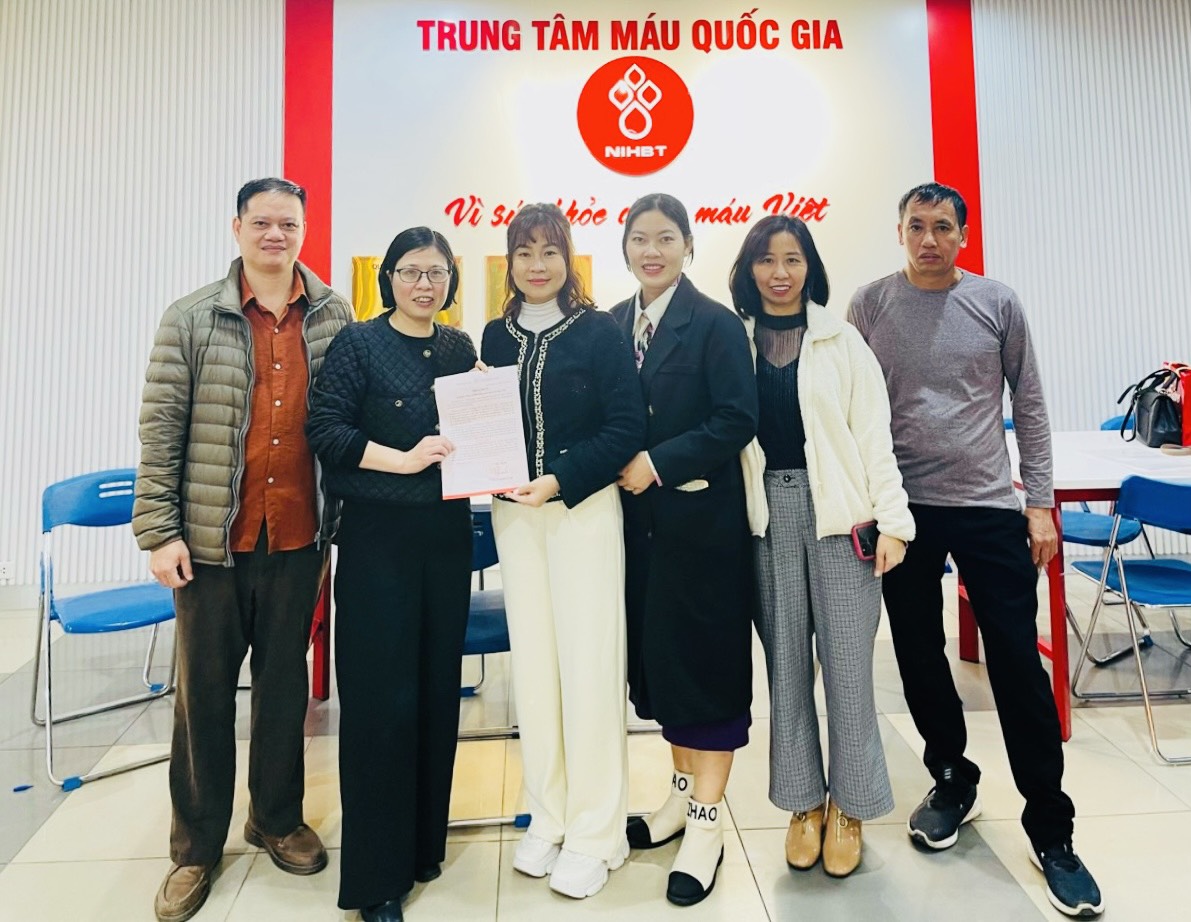 Trường Little Sun đi thiện nguyện tại Viện Huyết học TƯ